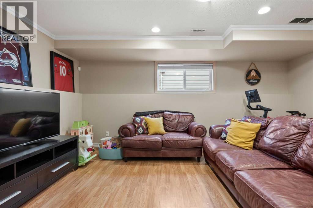 306 Coventry Road Ne, Calgary, Alberta  T3K 5K5 - Photo 28 - A2270908