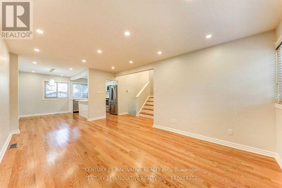 Main - 886 Brimorton Drive, Toronto (Morningside), Ontario  M1G 2T6 - Photo 4 - E12549512