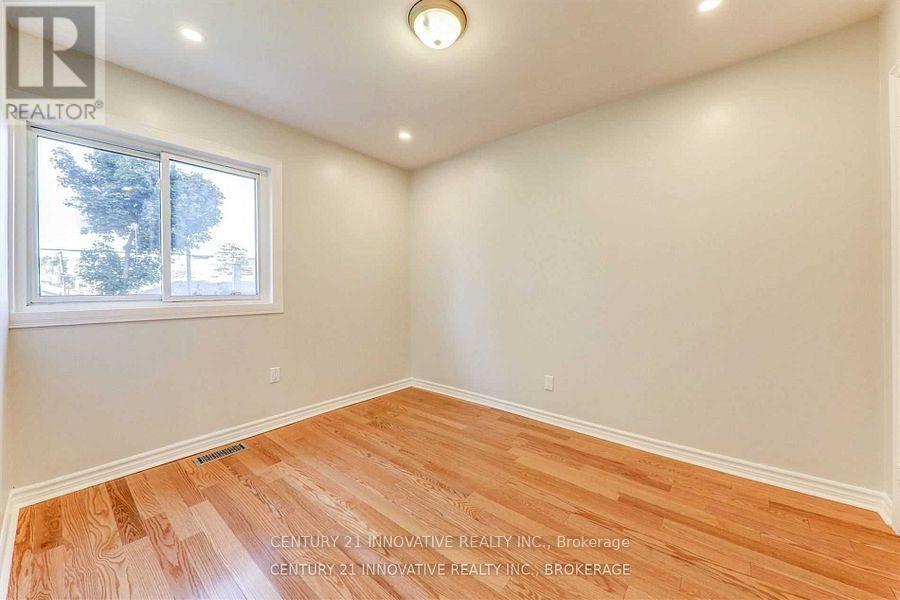 Main - 886 Brimorton Drive, Toronto (Morningside), Ontario  M1G 2T6 - Photo 8 - E12549512