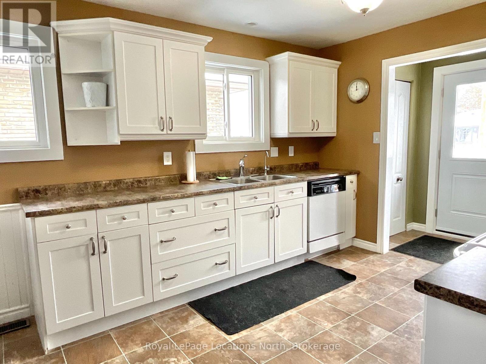 248 Eric Street, Clearview, Ontario  L0M 1S0 - Photo 10 - S12588966