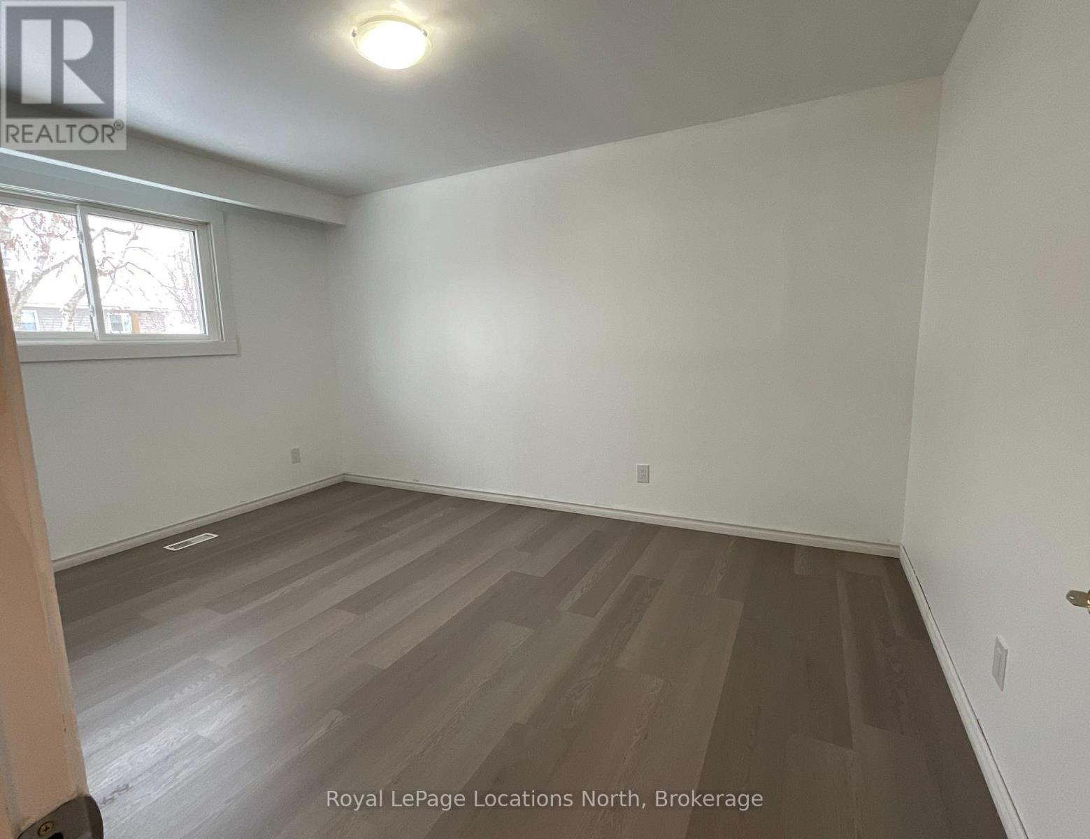 248 Eric Street, Clearview, Ontario  L0M 1S0 - Photo 17 - S12588966