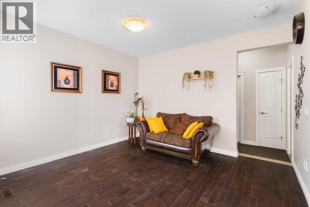 529 Saddlelake Drive Ne, Calgary, Alberta  T3J 0R5 - Photo 2 - A2268914