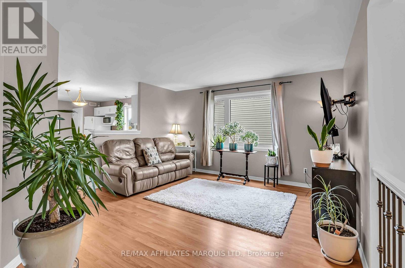 213 Northwoods Crescent, Cornwall, Ontario  K6H 7G1 - Photo 2 - X12588972