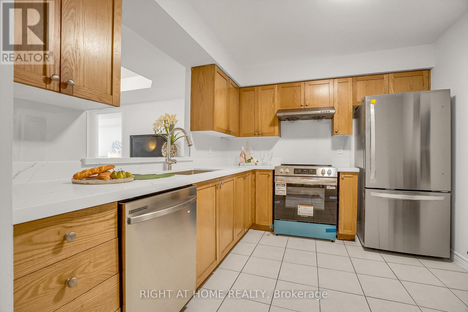 1601 - 152 St. Patrick Street, Toronto, Ontario  M5T 3J9 - Photo 6 - C12588960