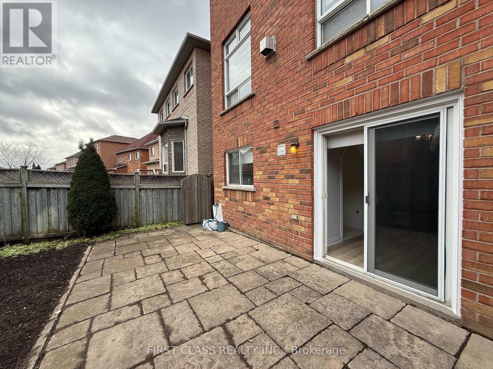 131 Santa Maria Trail, Vaughan, Ontario  L6A 3G9 - Photo 15 - N12587130