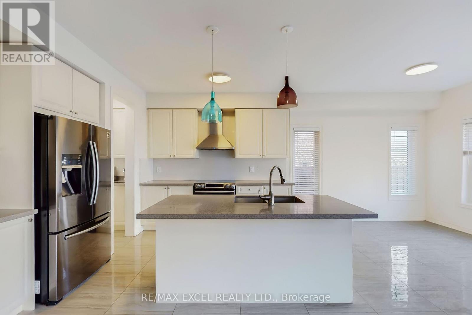 6 Kavanagh Avenue, East Gwillimbury, Ontario L0G 1V0 - Photo 14 - N12588988