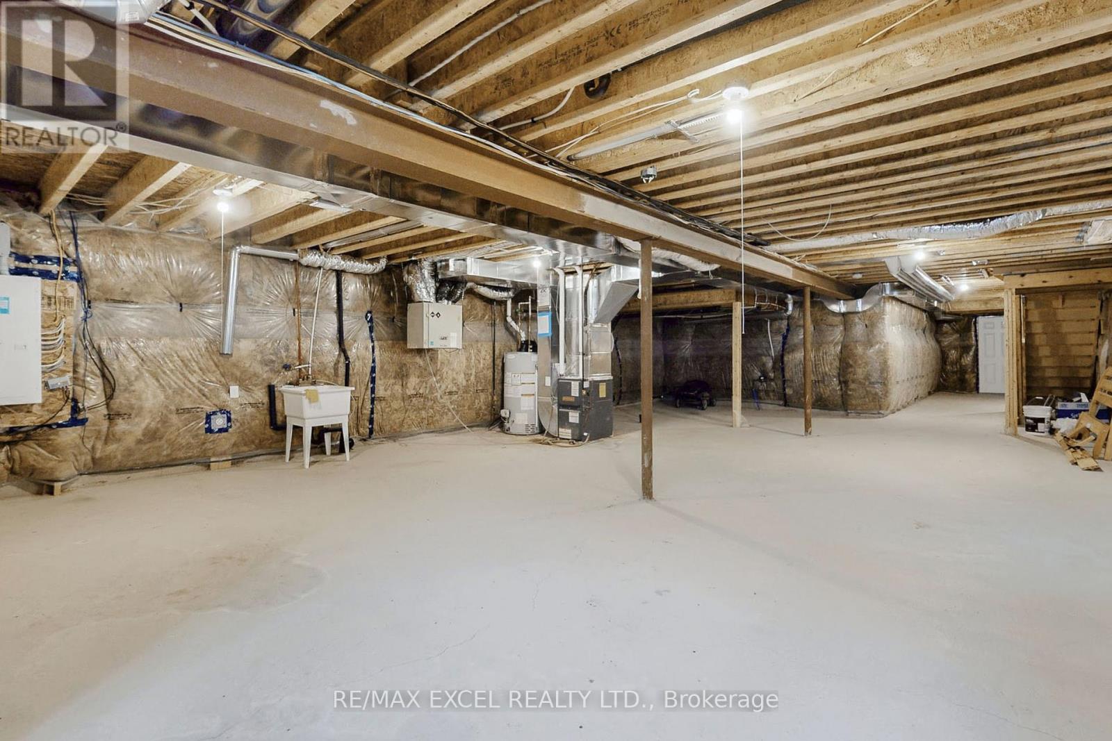 6 Kavanagh Avenue, East Gwillimbury, Ontario L0G 1V0 - Photo 45 - N12588988