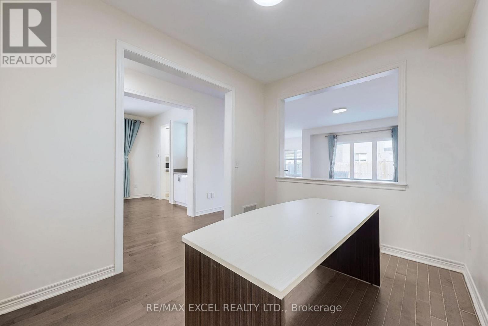 6 Kavanagh Avenue, East Gwillimbury, Ontario L0G 1V0 - Photo 7 - N12588988