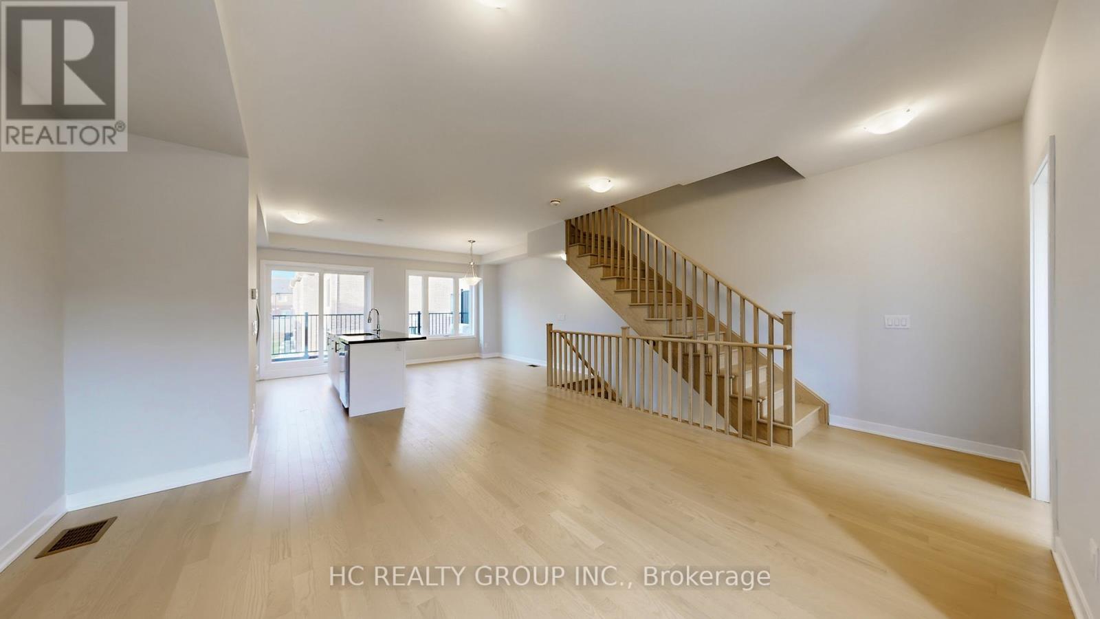 46 York Downs Boulevard, Markham, Ontario L6C 3K3 - Photo 13 - N12588990