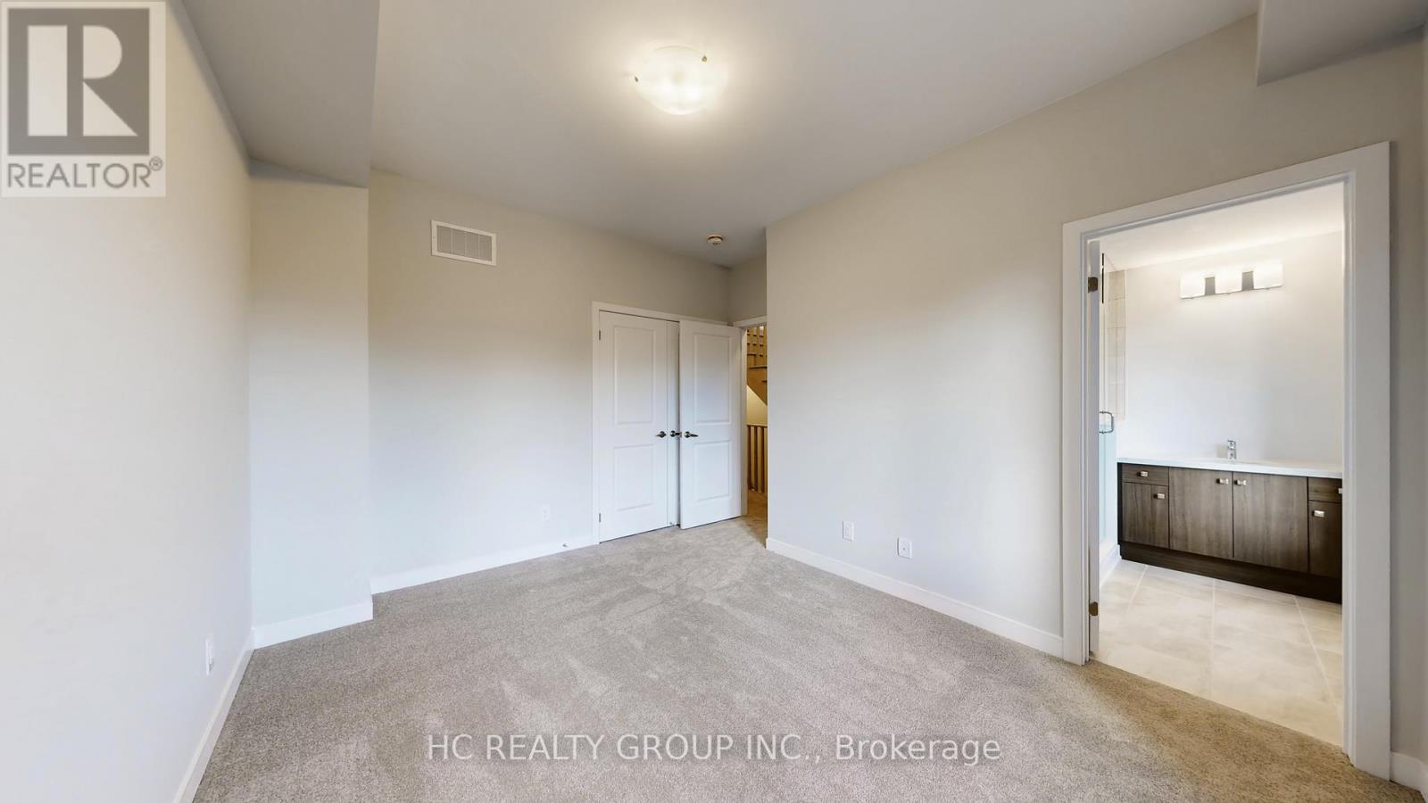 46 York Downs Boulevard, Markham, Ontario L6C 3K3 - Photo 22 - N12588990