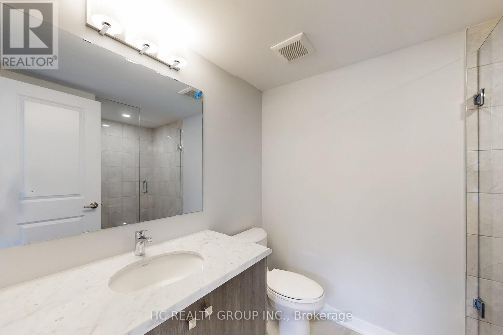 46 York Downs Boulevard, Markham, Ontario L6C 3K3 - Photo 5 - N12588990