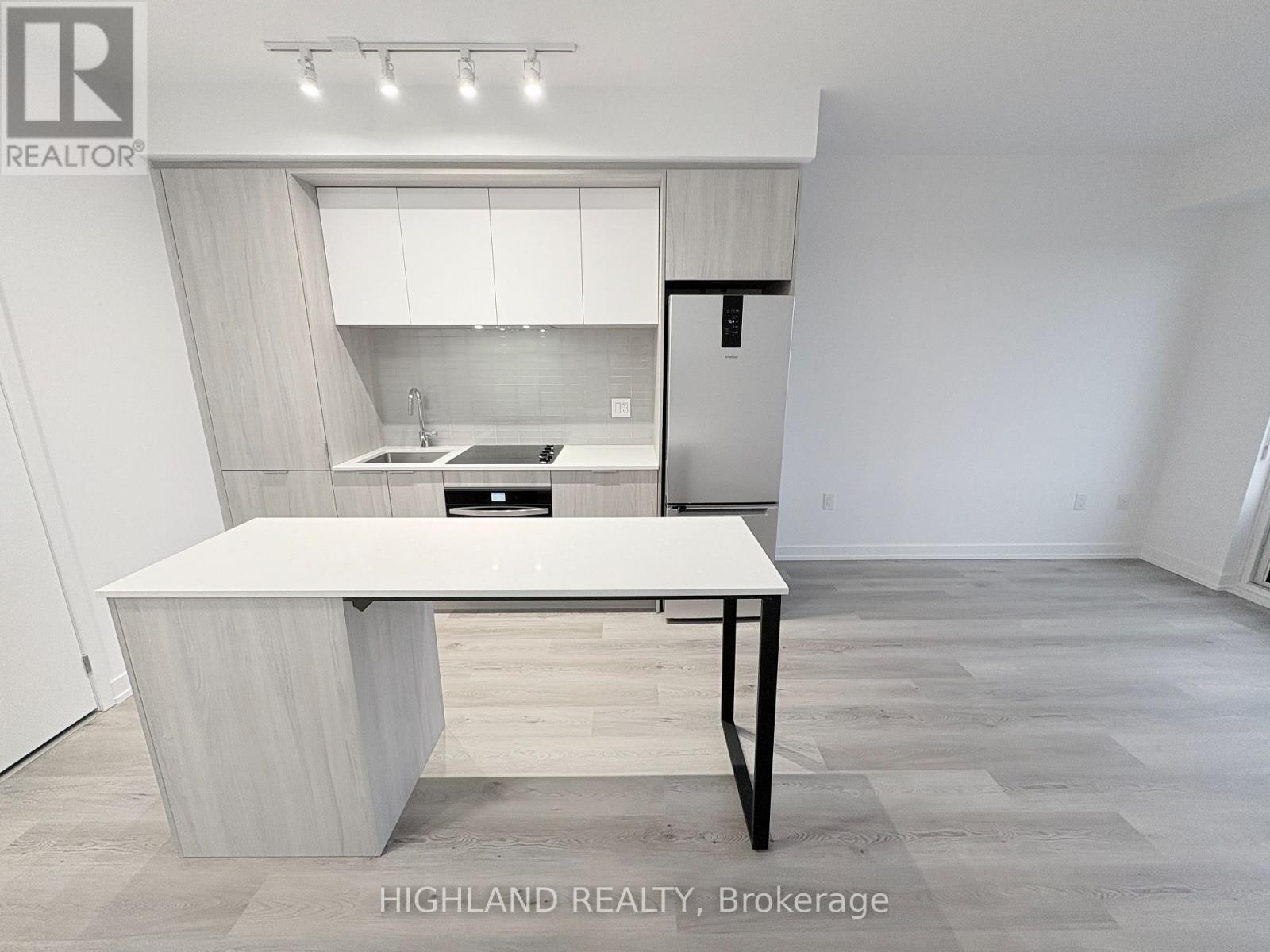 2609 - 395 Square One Drive, Mississauga, Ontario  L5B 0P6 - Photo 4 - W12588986