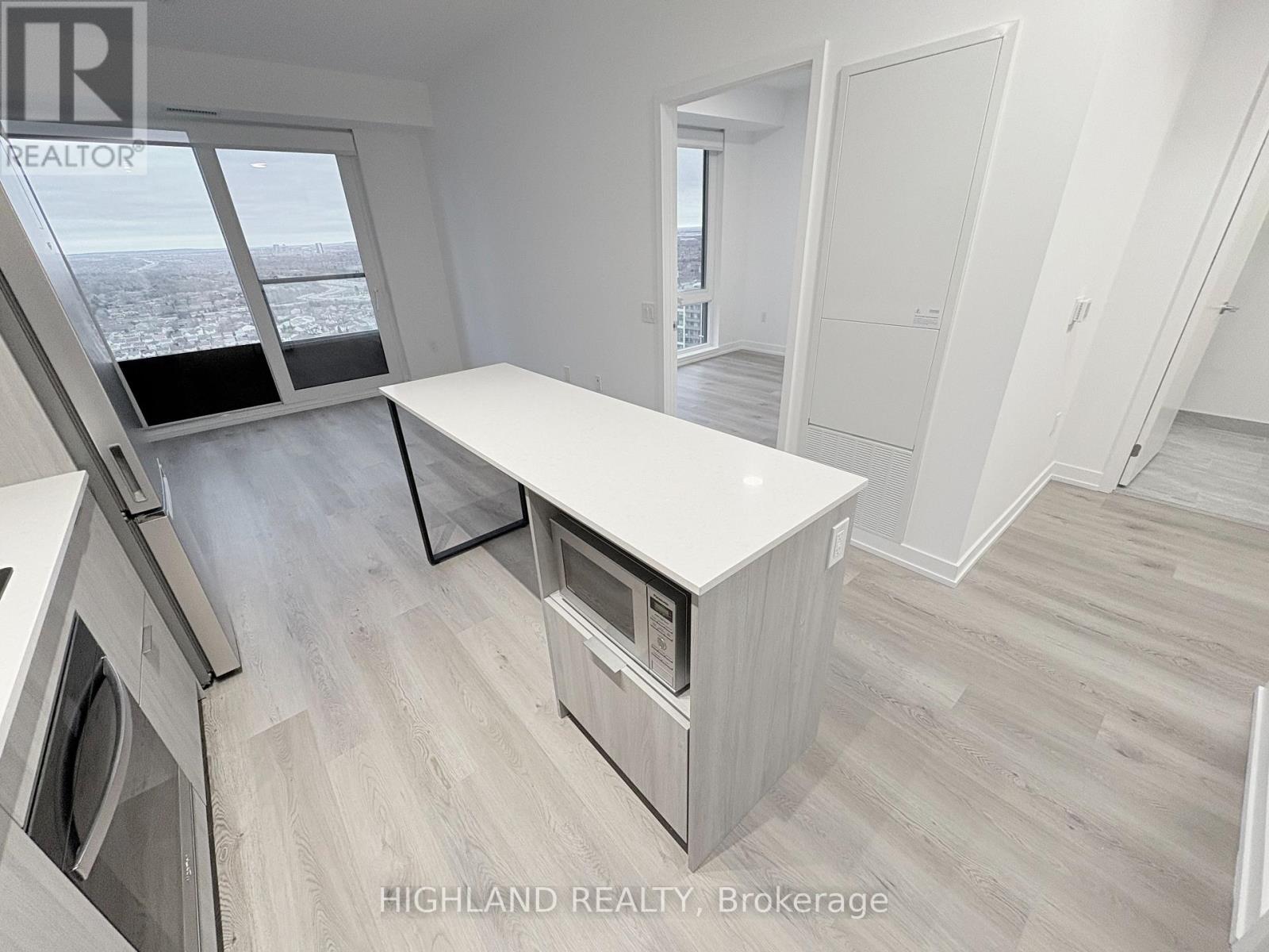 2609 - 395 Square One Drive, Mississauga, Ontario  L5B 0P6 - Photo 9 - W12588986