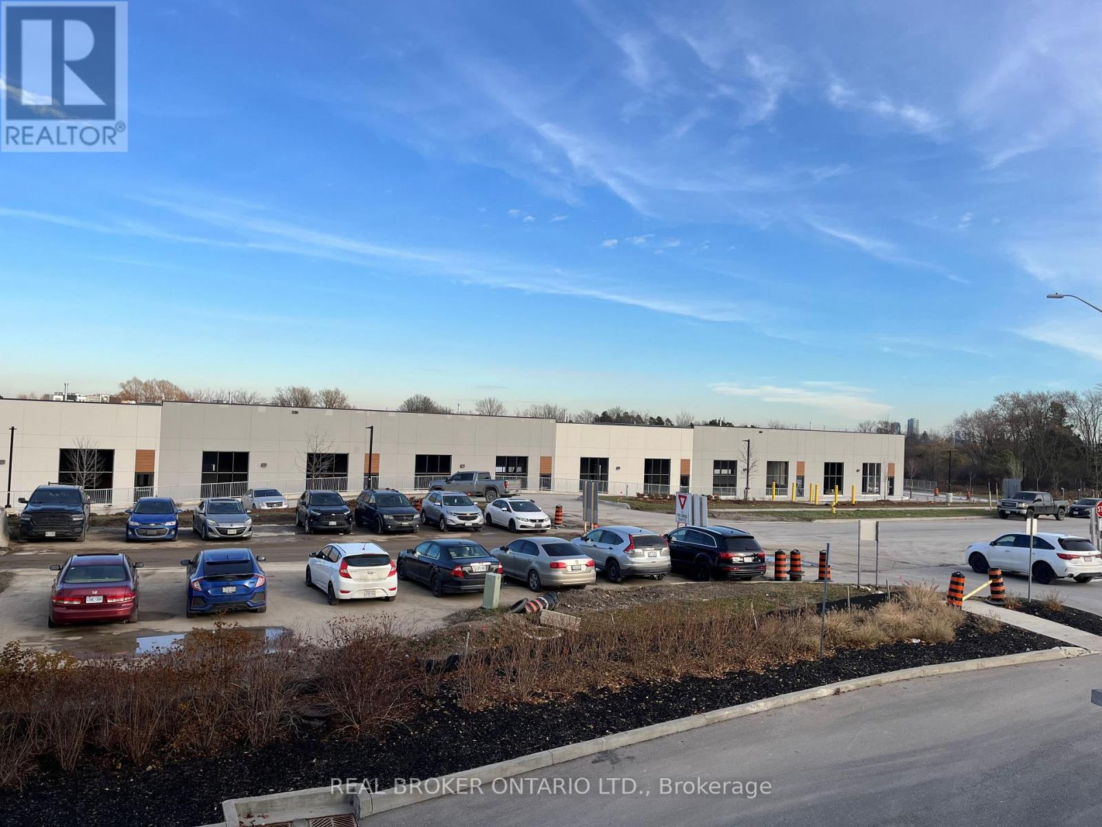 Units 1 To 6 - 195 Cachet Woods Court, Markham (Cachet), Ontario  L6C 0Z8 - Photo 12 - N12506670