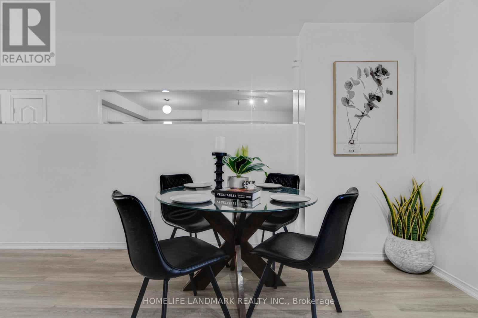 8 - 5025 Ninth Line, Mississauga, Ontario L5M 0E9 - Photo 4 - W12399055