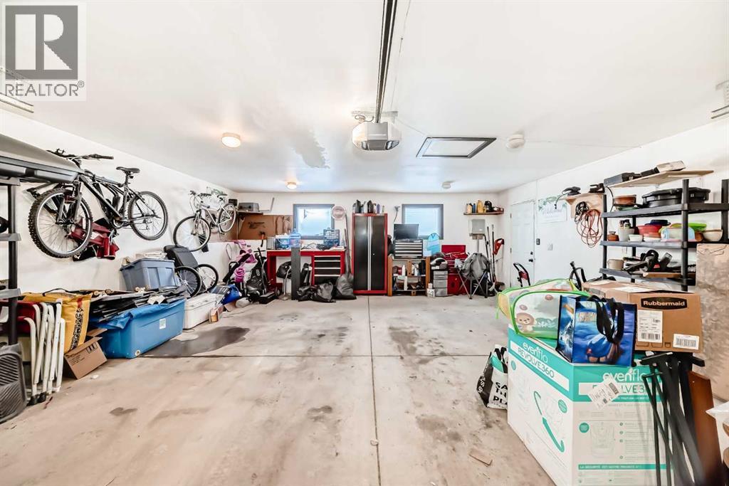 203 Hidden Spring Green Nw, Calgary, Alberta  T3A 5N4 - Photo 44 - A2272070