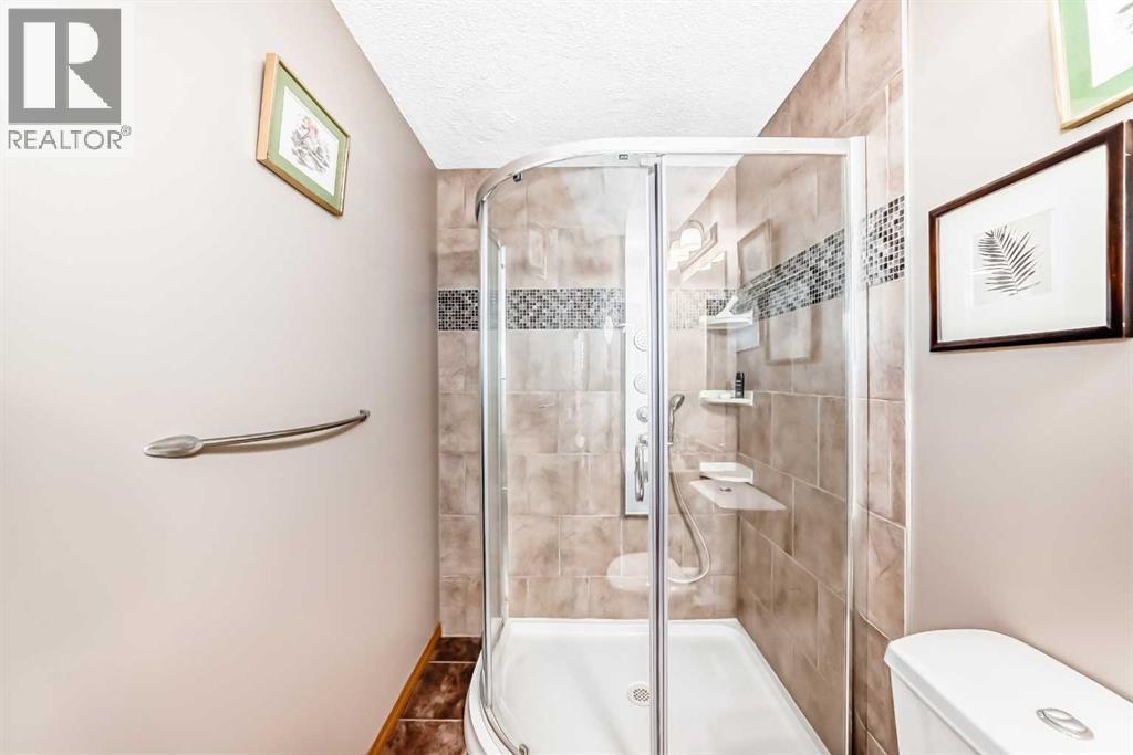 203 Hidden Spring Green Nw, Calgary, Alberta  T3A 5N4 - Photo 38 - A2272070