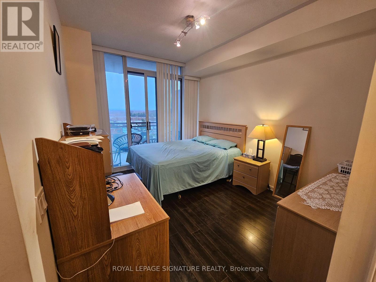 803 - 350 Red Maple Road, Richmond Hill, Ontario  L4C 0T5 - Photo 10 - N12580834