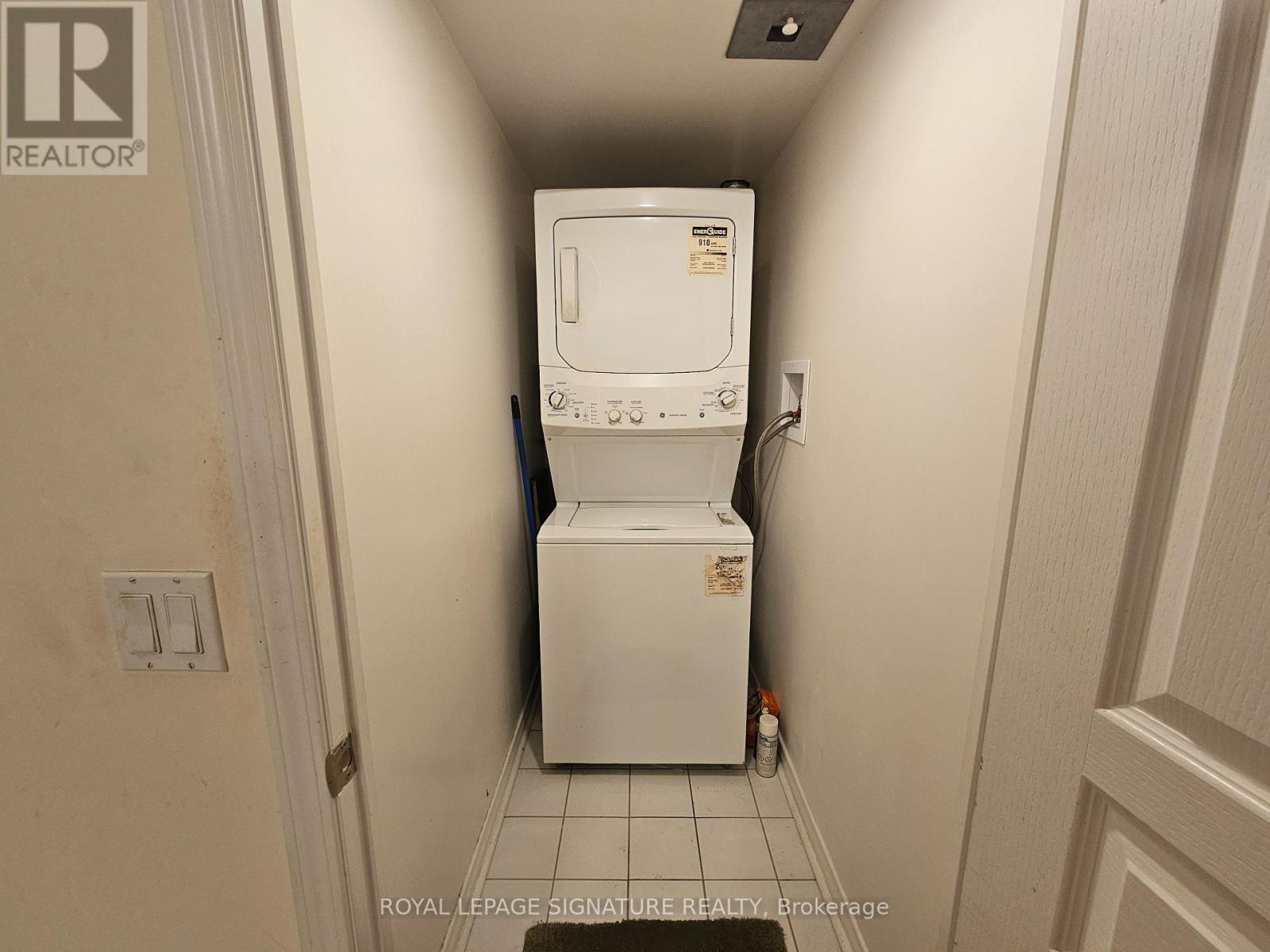 803 - 350 Red Maple Road, Richmond Hill, Ontario  L4C 0T5 - Photo 8 - N12580834