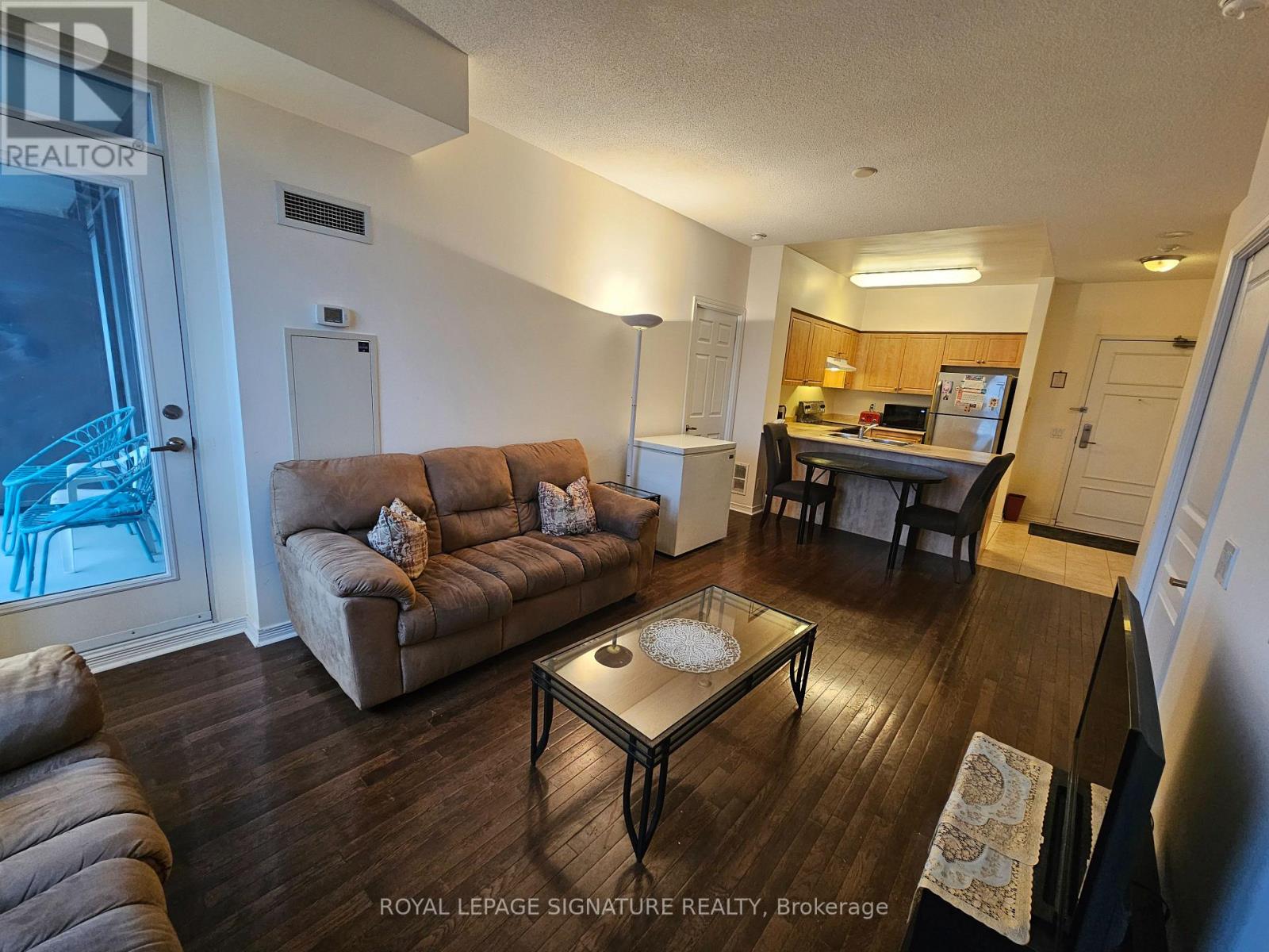 803 - 350 Red Maple Road, Richmond Hill, Ontario  L4C 0T5 - Photo 4 - N12580834