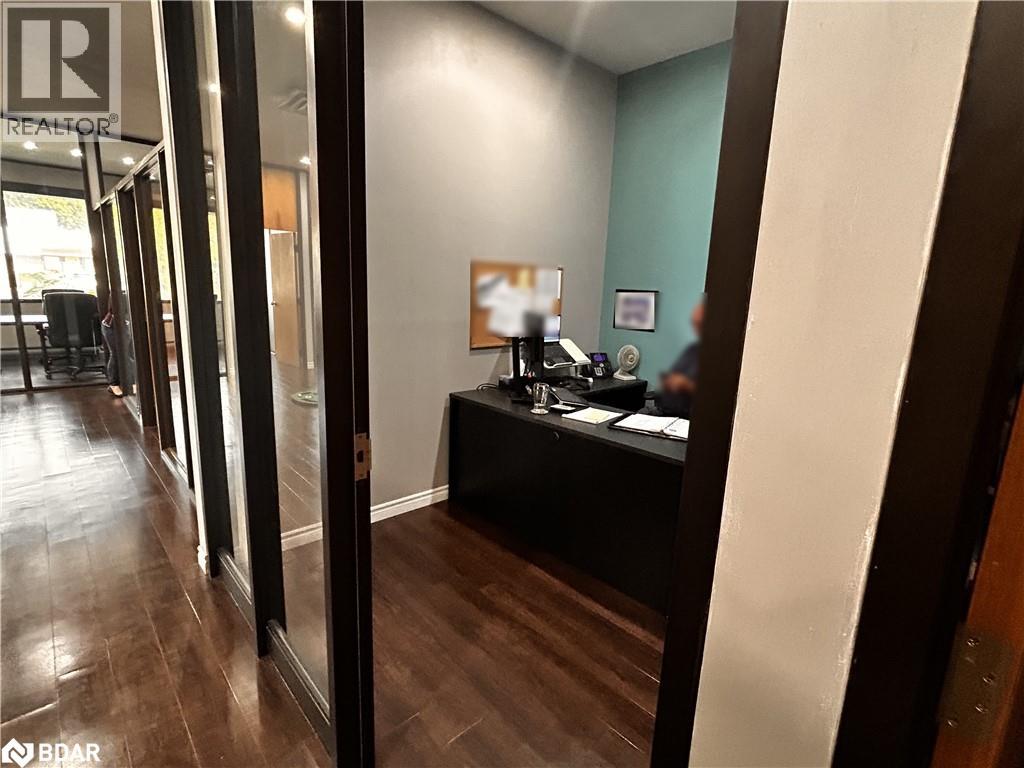 49 Essa Road Unit# 1, Barrie, Ontario L4N 3K4 - Photo 15 - 40773699