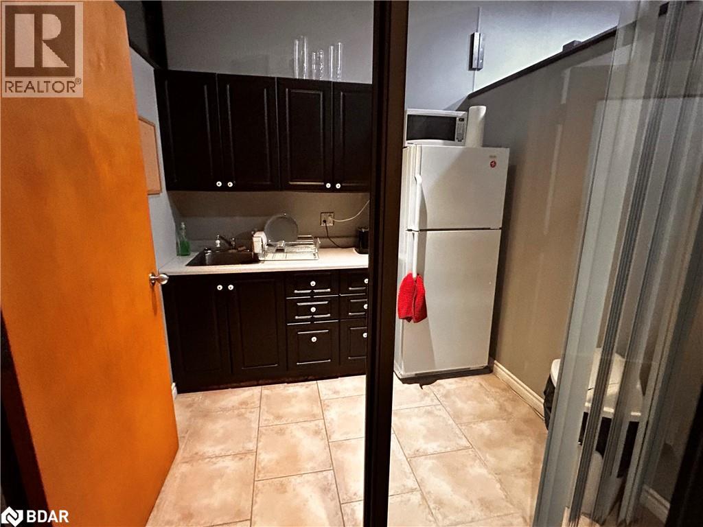 49 Essa Road Unit# 1, Barrie, Ontario L4N 3K4 - Photo 17 - 40773699