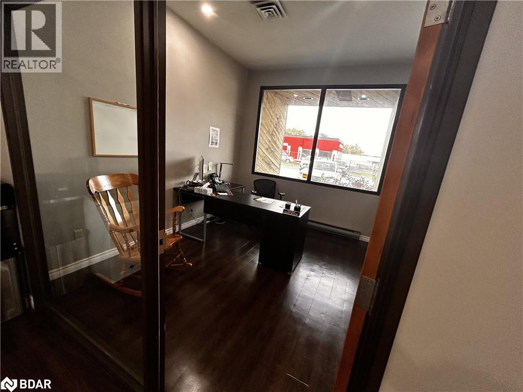 49 Essa Road Unit# 1, Barrie, Ontario L4N 3K4 - Photo 11 - 40773699