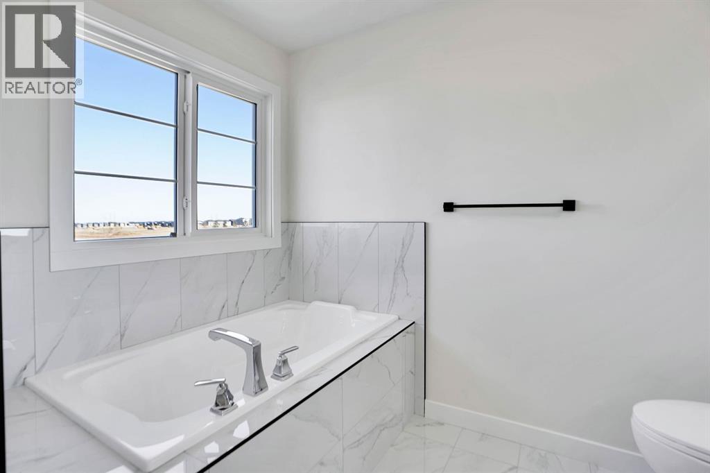 126 Waterstone Way, Chestermere, Alberta  T1X 3B2 - Photo 27 - A2269077