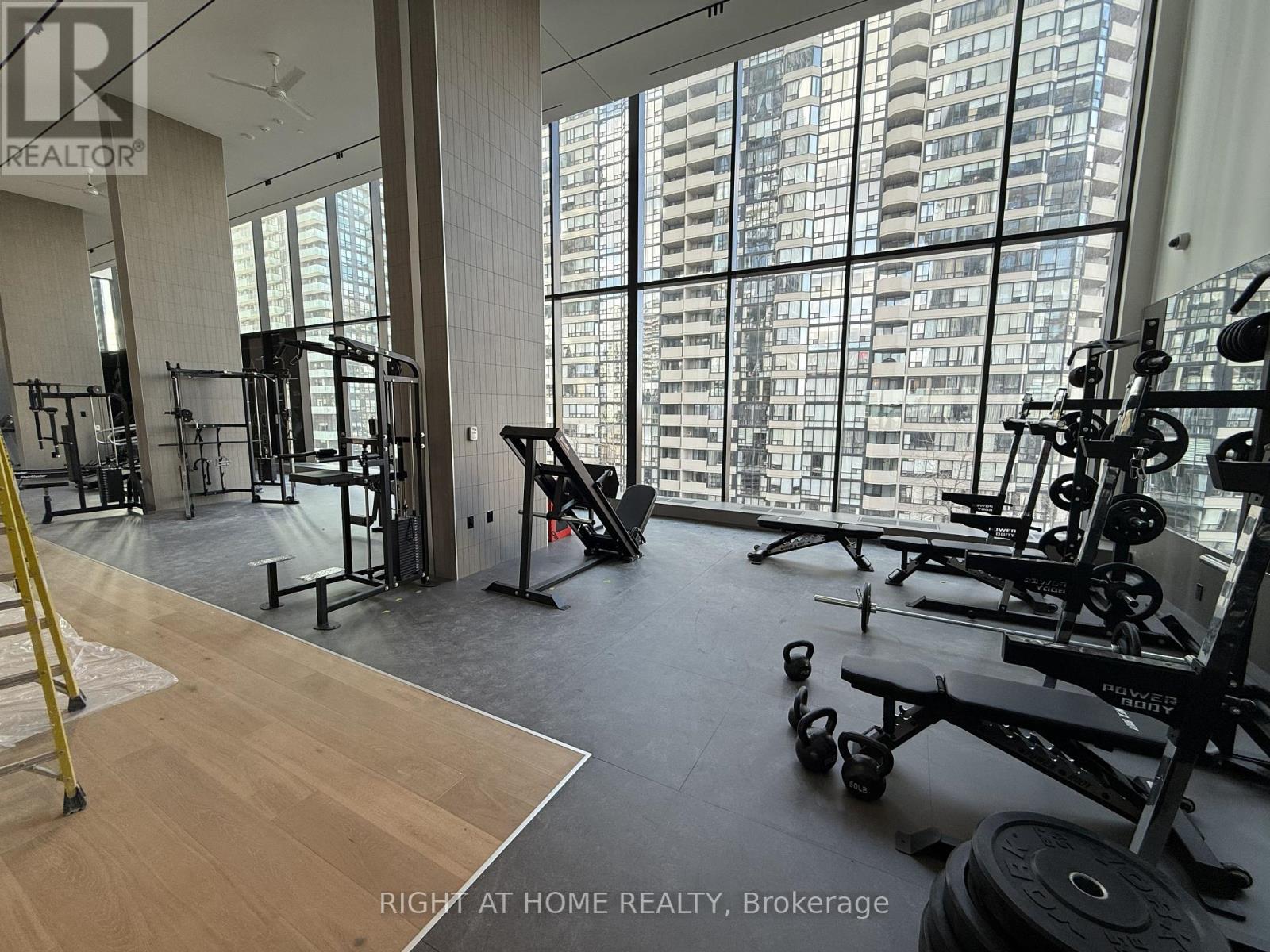 3812 - 395 Square One Drive, Mississauga, Ontario  L5B 0P6 - Photo 8 - W12587336