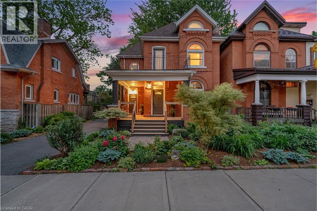 15 FAIRMOUNT Avenue, Hamilton, Ontario