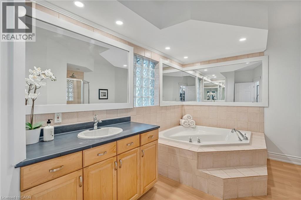 15 Fairmount Avenue, Hamilton, Ontario L8P 3Z4 - Photo 17 - 40736822