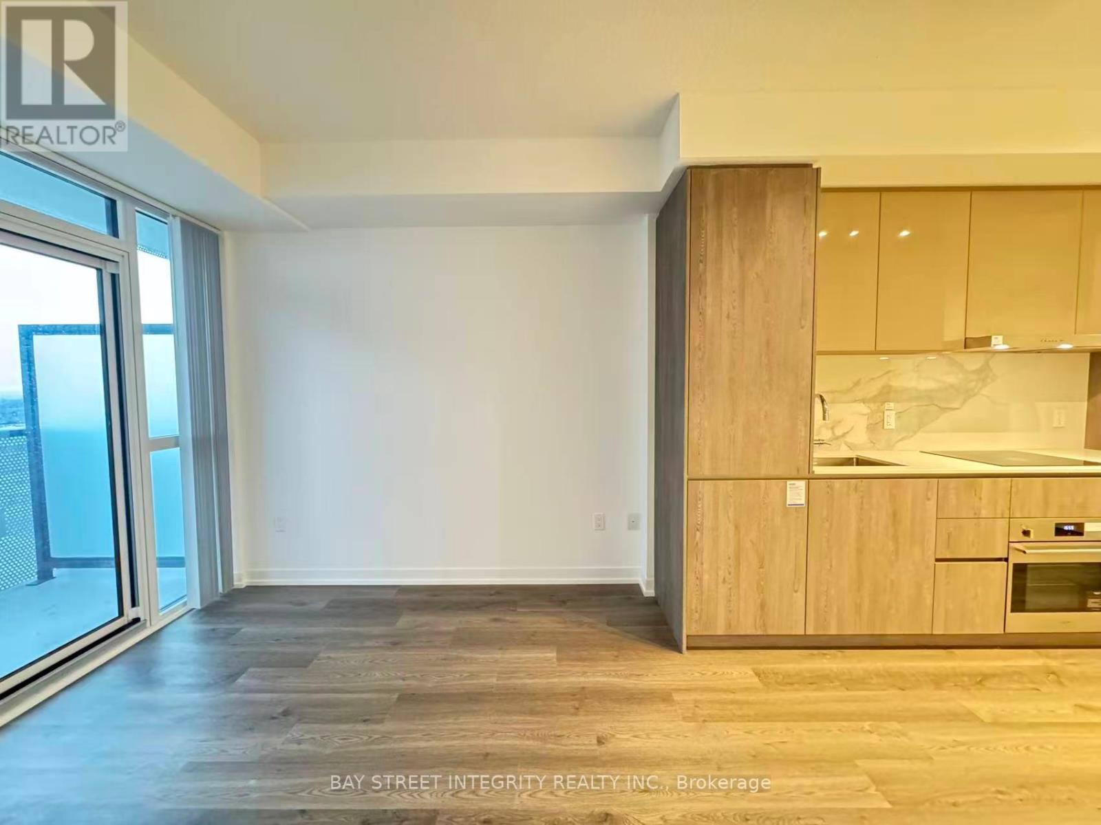 2601 - 8 Interchange Way, Vaughan, Ontario  L4K 0R2 - Photo 5 - N12569508