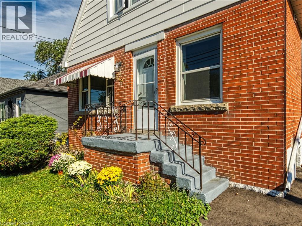 579 Upper Sherman Avenue, Hamilton, Ontario  L8V 3L9 - Photo 2 - 40775000