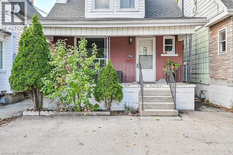 174 East 23rd Street, Hamilton, Ontario  L8V 2X1 - Photo 2 - 40781065
