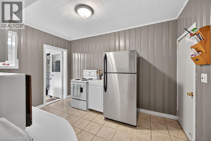 174 East 23rd Street, Hamilton, Ontario  L8V 2X1 - Photo 10 - 40781065