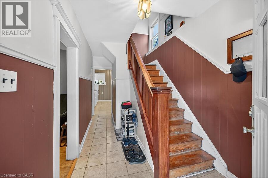 174 East 23rd Street, Hamilton, Ontario  L8V 2X1 - Photo 8 - 40781065