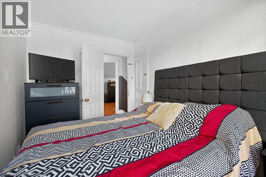 174 East 23rd Street, Hamilton, Ontario  L8V 2X1 - Photo 24 - 40781065