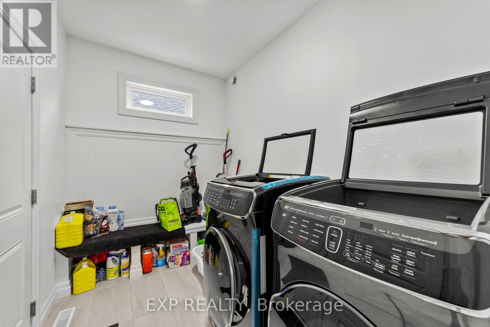 222 Boardwalk Way, Thames Centre, Ontario  N0L 1G2 - Photo 12 - X12589020