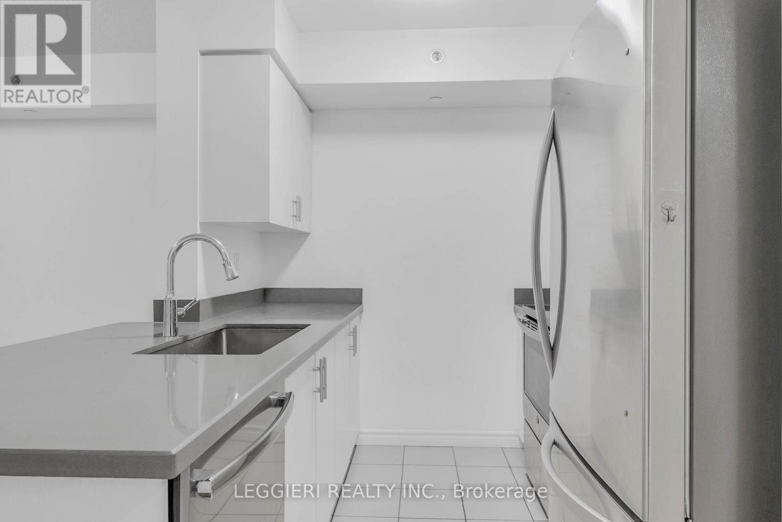 522 - 35 Saranac Boulevard, Toronto, Ontario M6A 2G4 - Photo 10 - C12589008