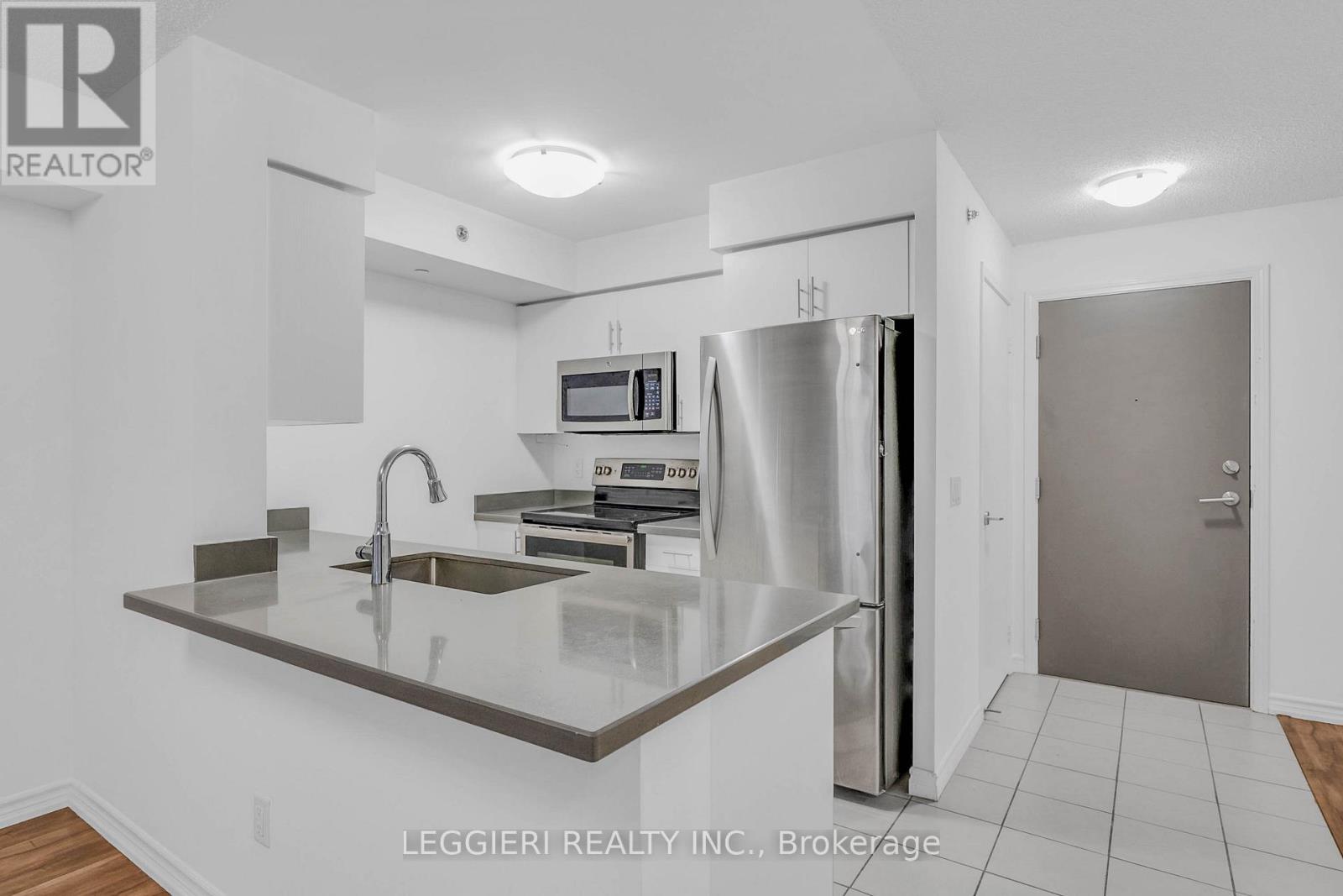 522 - 35 Saranac Boulevard, Toronto, Ontario M6A 2G4 - Photo 8 - C12589008