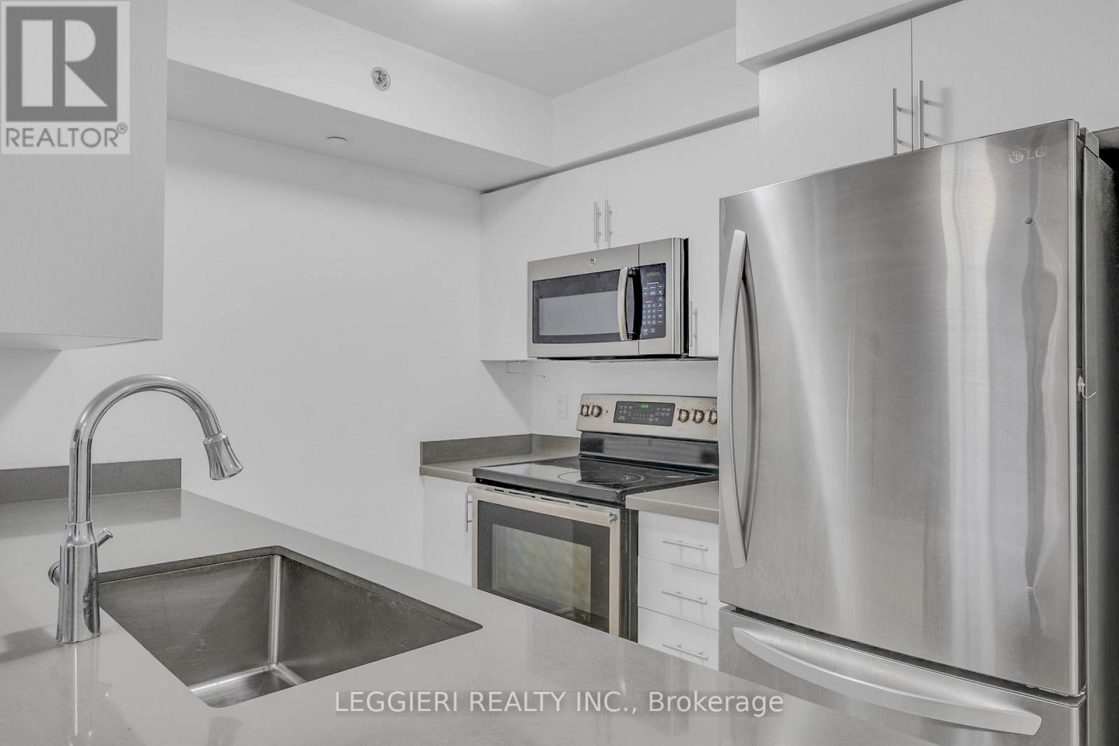 522 - 35 Saranac Boulevard, Toronto, Ontario M6A 2G4 - Photo 9 - C12589008