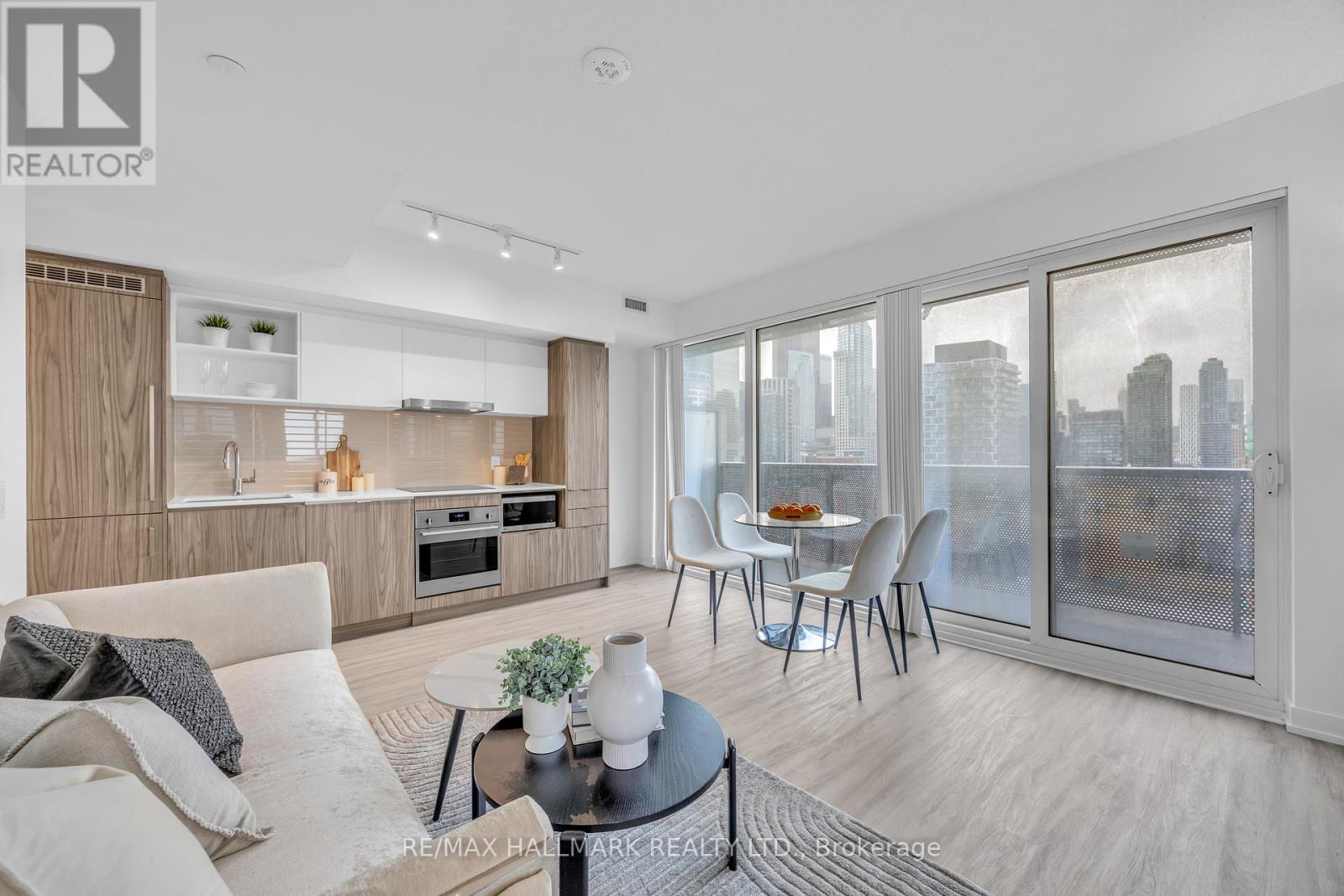 1905 - 55 Cooper Street, Toronto, Ontario  M5E 0G1 - Photo 16 - C12589040