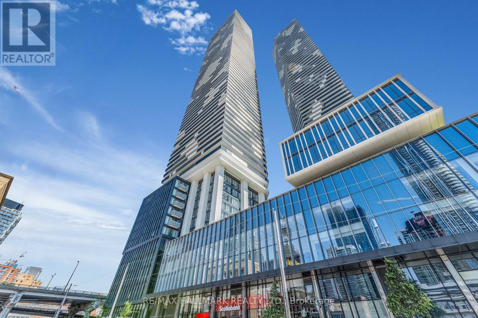 1905 - 55 Cooper Street, Toronto, Ontario  M5E 0G1 - Photo 2 - C12589040