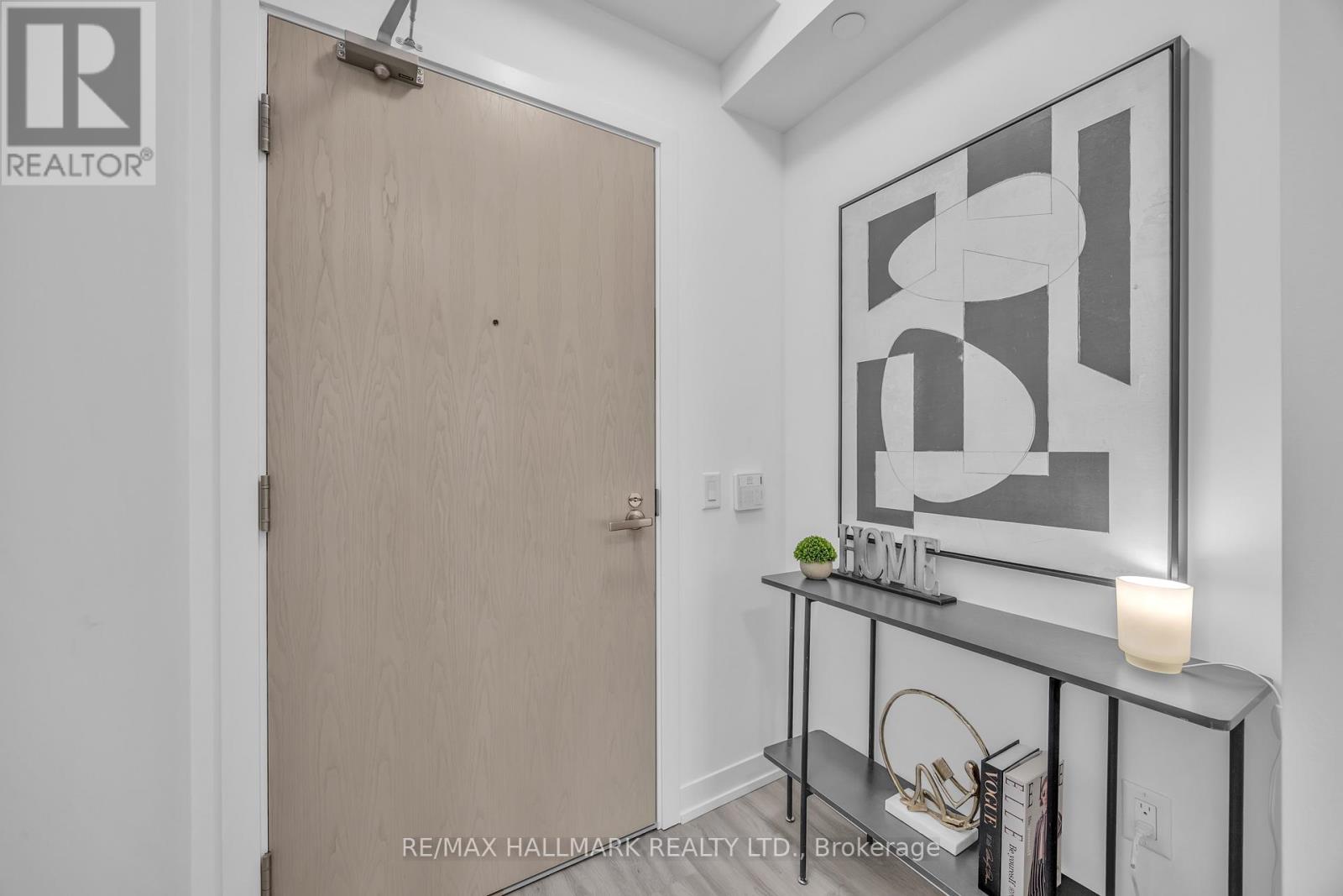 1905 - 55 Cooper Street, Toronto, Ontario  M5E 0G1 - Photo 6 - C12589040