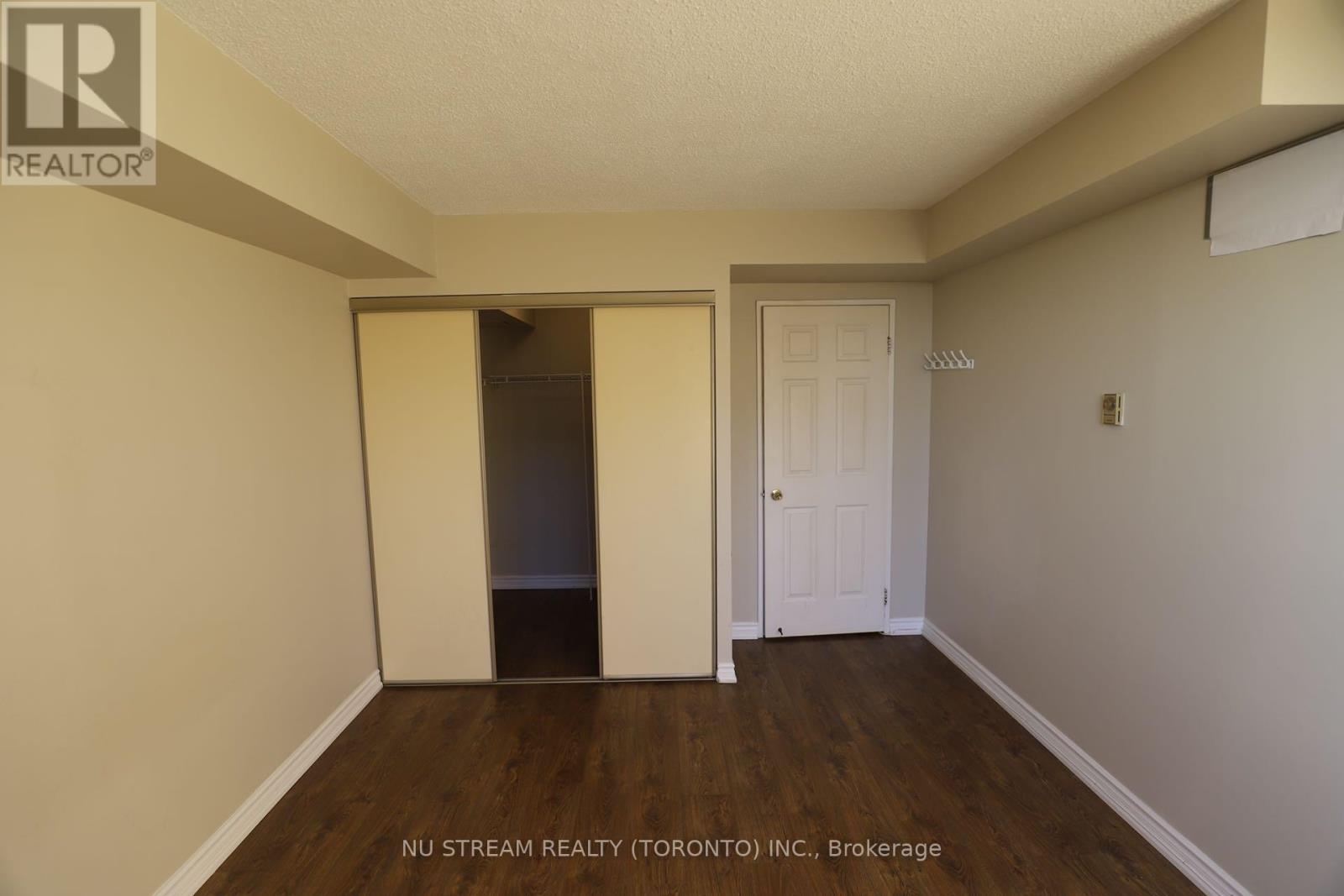 1006 - 175 Bamburgh Circle, Toronto, Ontario  M1W 3X8 - Photo 11 - E12589032