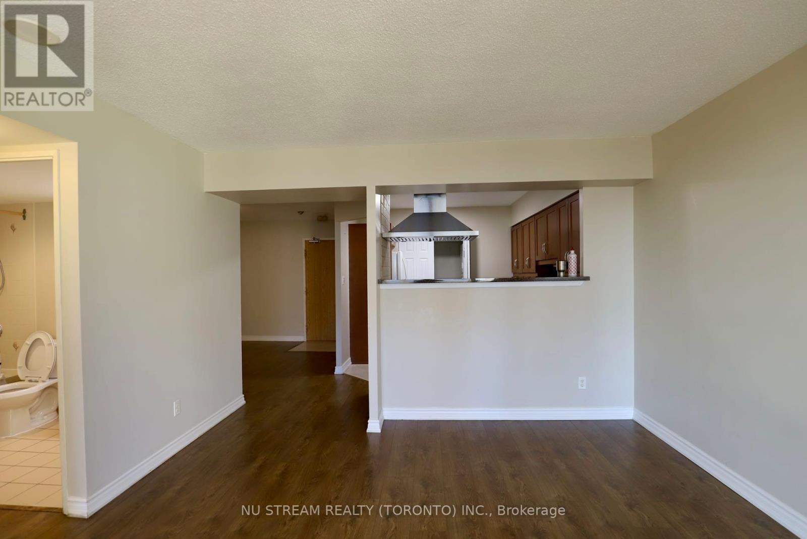 1006 - 175 Bamburgh Circle, Toronto, Ontario  M1W 3X8 - Photo 7 - E12589032