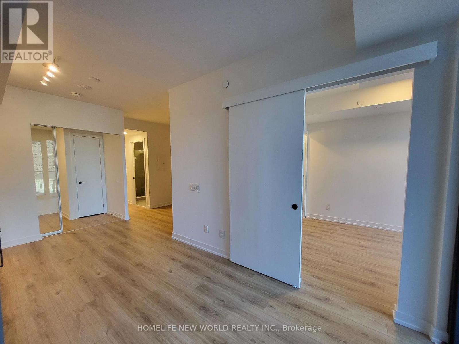 329 - 35 Parliament Street, Toronto, Ontario  M5A 0Z5 - Photo 9 - C12561856