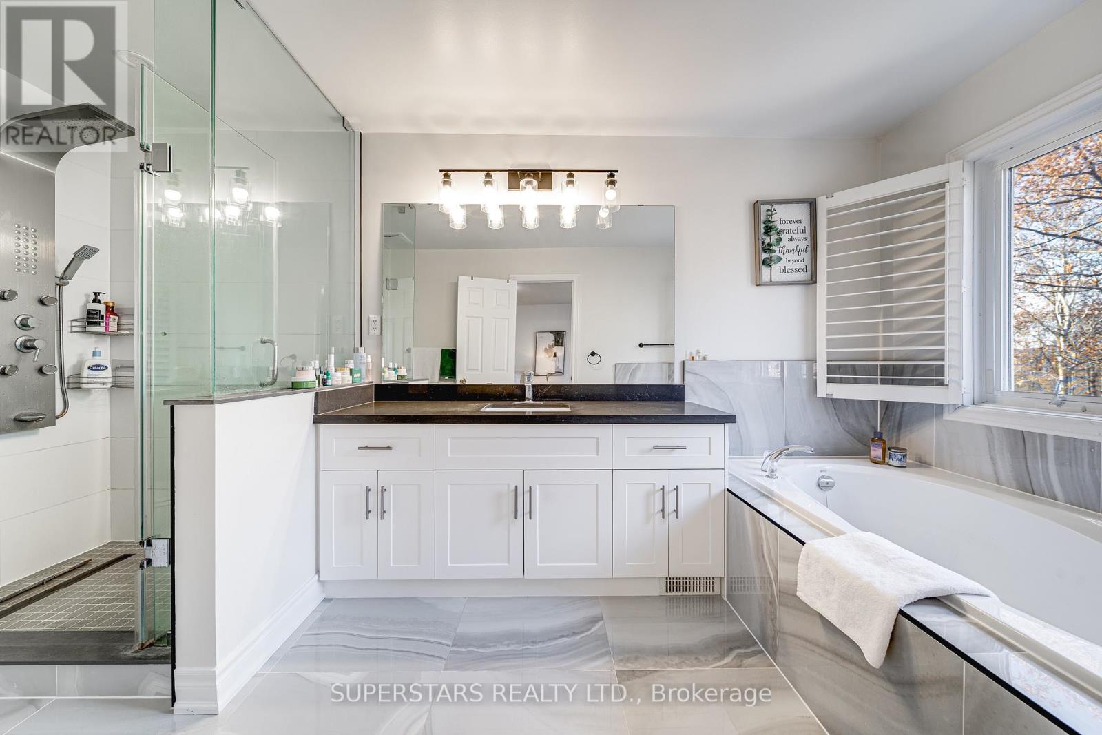 58 Wood Rim Drive, Richmond Hill, Ontario  L4E 4S2 - Photo 16 - N12589014