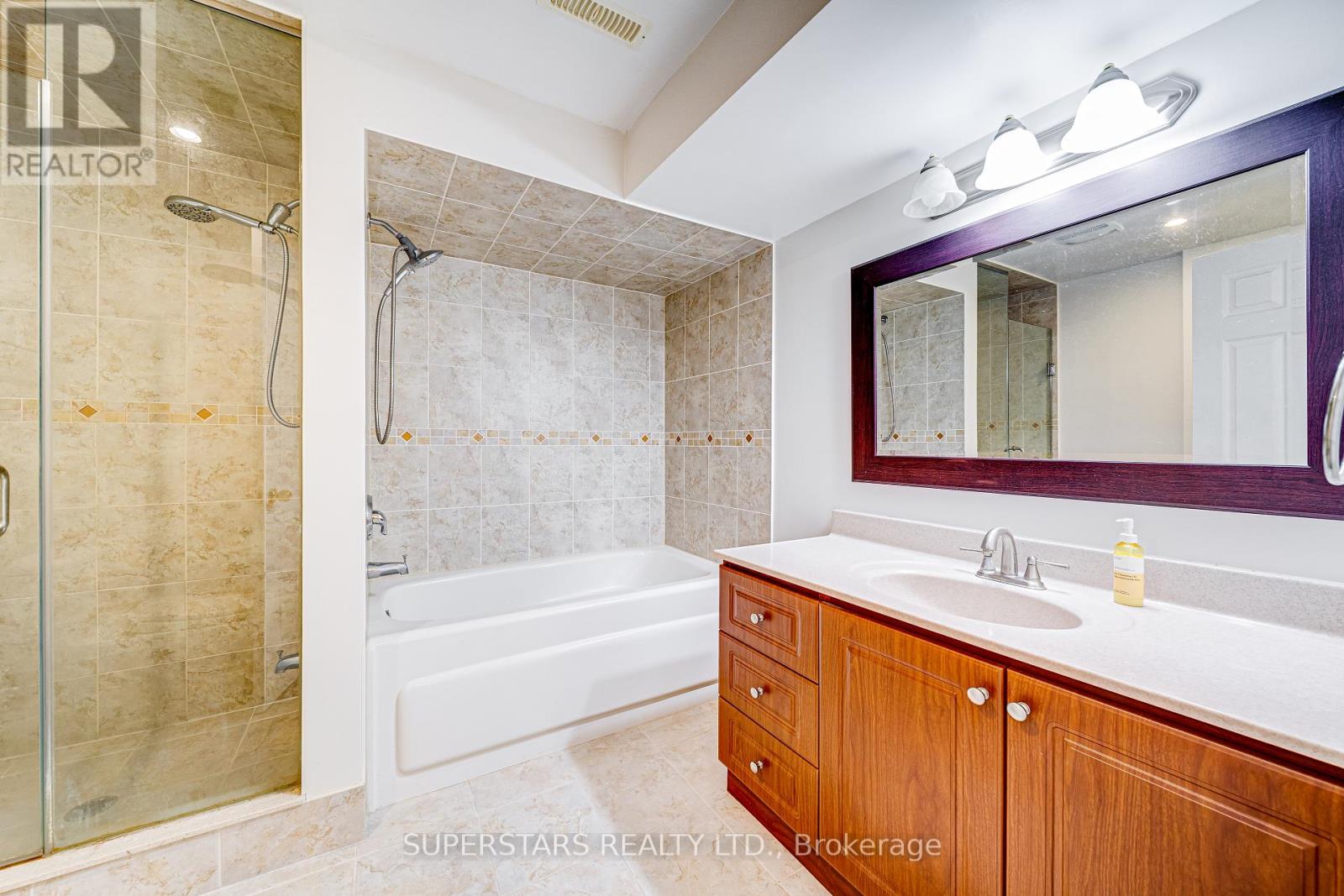 58 Wood Rim Drive, Richmond Hill, Ontario  L4E 4S2 - Photo 33 - N12589014