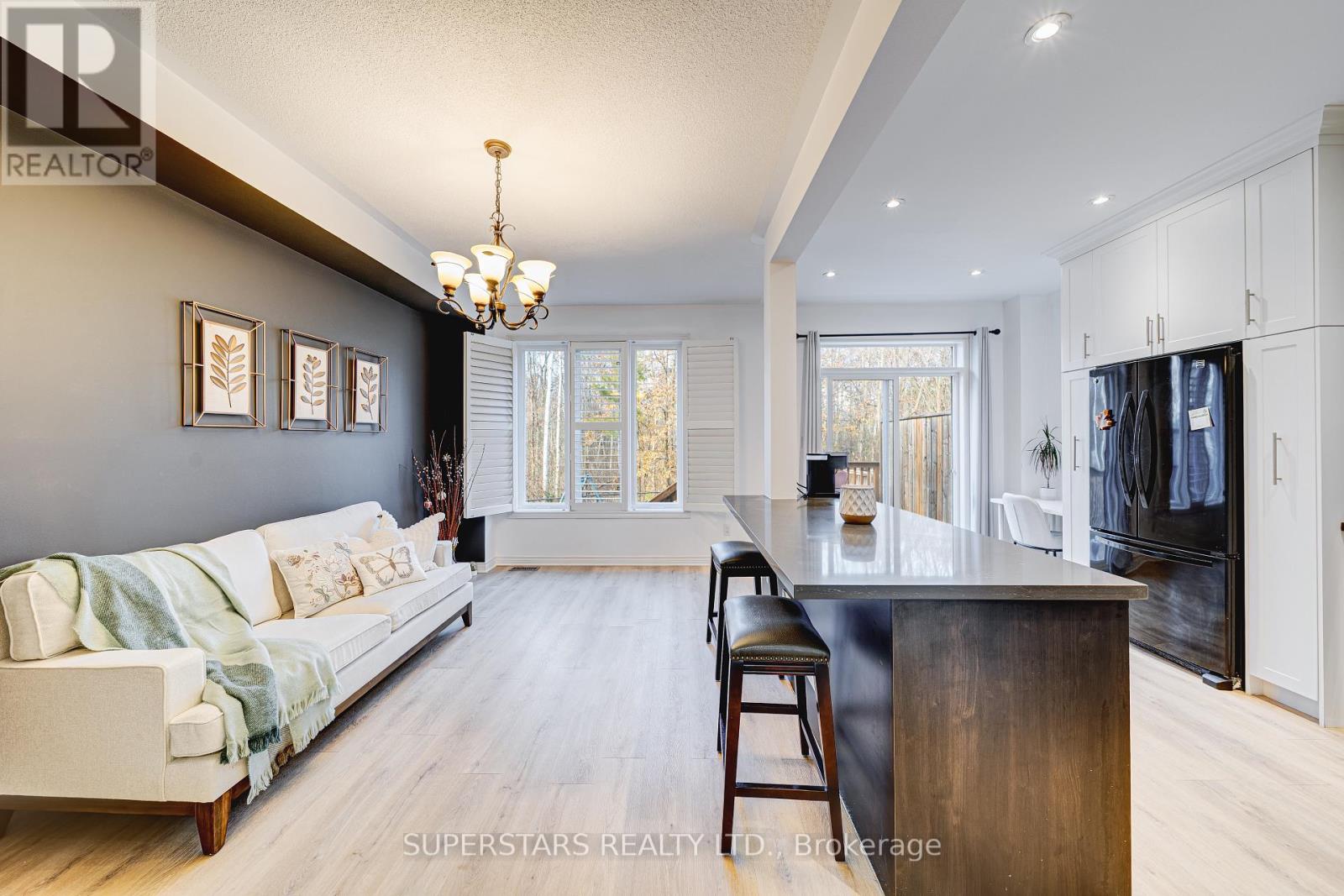 58 Wood Rim Drive, Richmond Hill, Ontario  L4E 4S2 - Photo 6 - N12589014